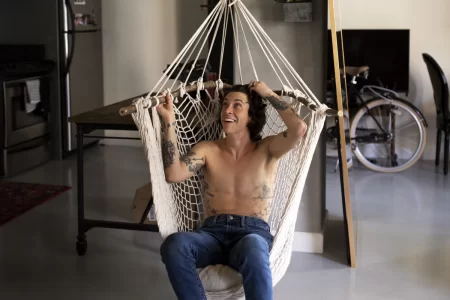 How to hang a hammock indoors