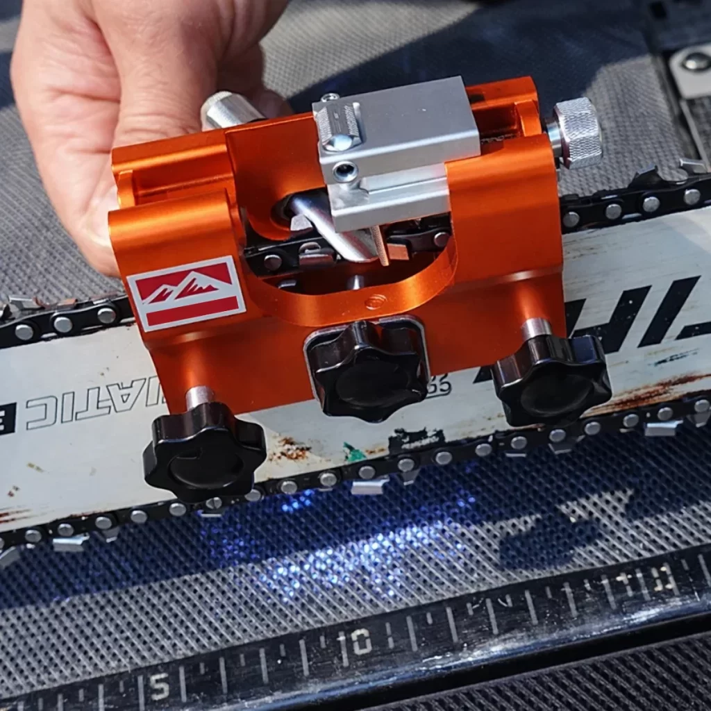 How to Sharpen a Chainsaw: Quick & Easy Methods for Clean Cuts - Aosom